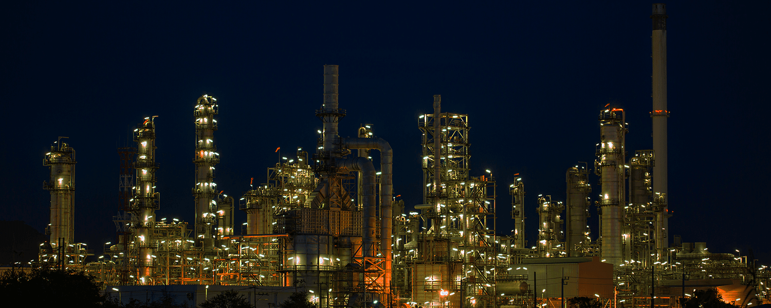 01-turnaround-risk-reduction-img-refinery Oil refinery image